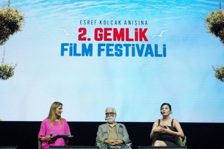 2. Gemlik Film Festivali'nin a&ccedil;ılışını Cezmi Baskın ve Gonca Vuslateri yaptı