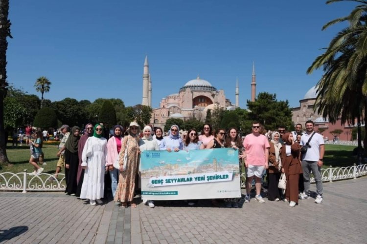 "Gen&ccedil; seyyahlar yeni şehirler" projesiyle Bursalı gen&ccedil;lere farklı şehirler tanıtılıyor