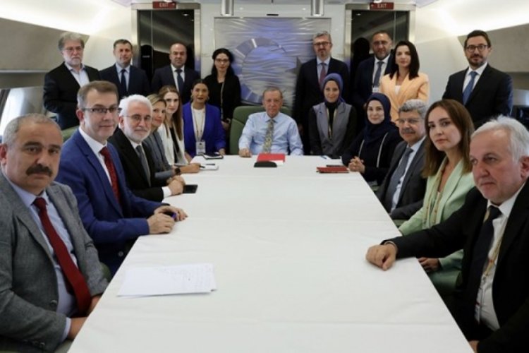 Cumhurbaşkanı Erdoğan'dan K&ouml;rfez turunun ardından &ouml;nemli mesajlar