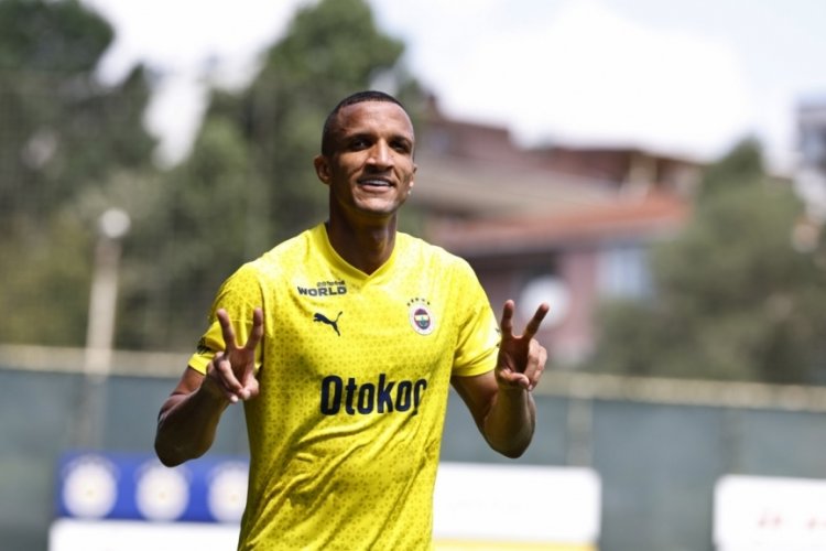 Fenerbah&ccedil;e'de Rodrigo Becao ilk antrenmanına &ccedil;ıktı