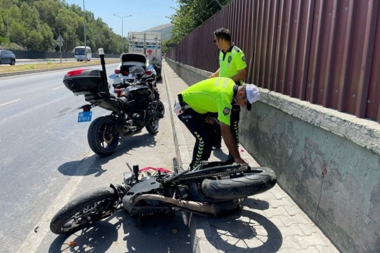 Aydın'da motosiklet, t&uuml;p kamyonuna &ccedil;arptı: 1 yaralı