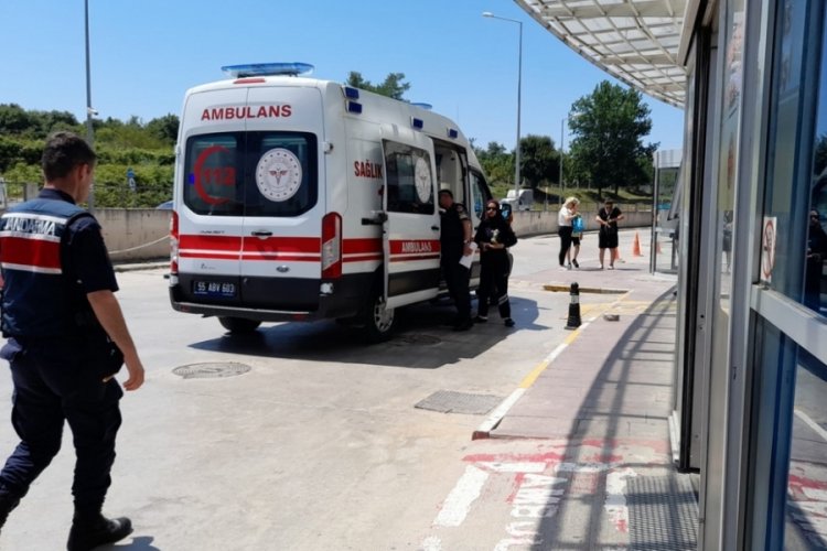 Elindeki t&uuml;fek ateş alınca, arkadaşı ağır yaralandı