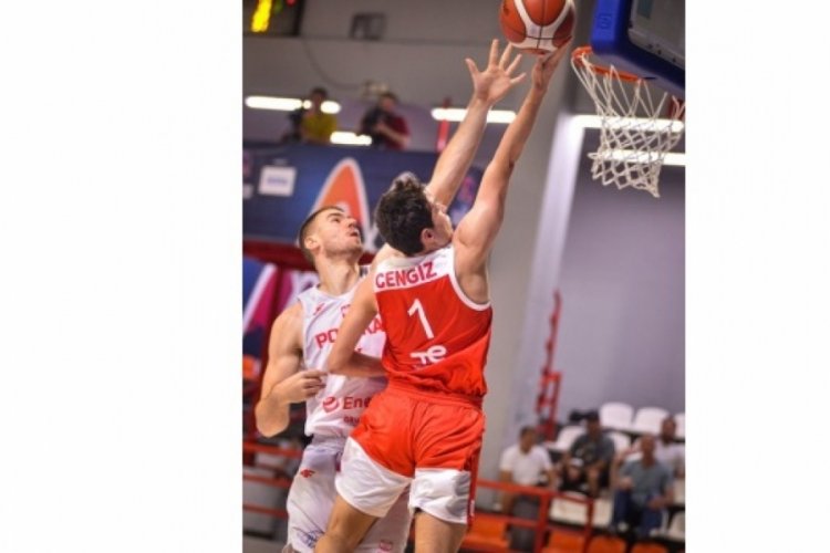18 Yaş Altı Erkek Milli Basketbol Takımı Polonya'yı yendi