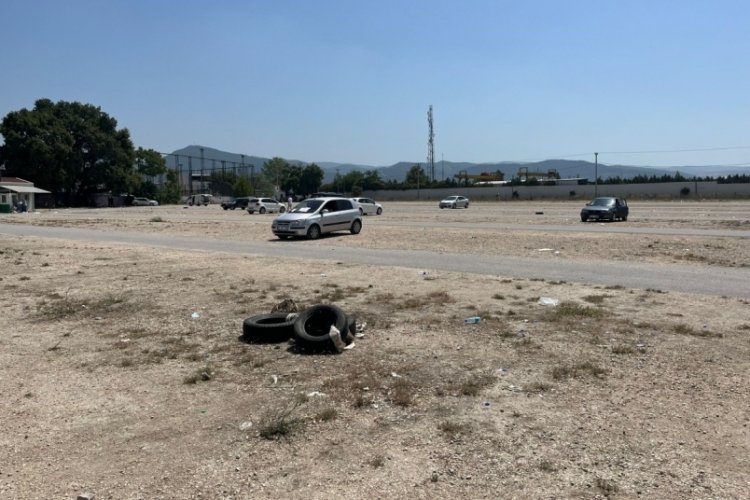 Bursa'da sıcak havalar Oto Pazarını da vurdu