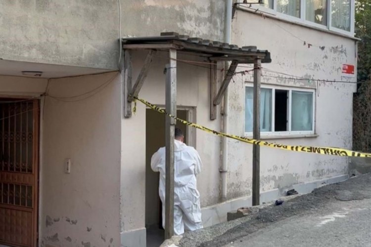 İstanbul'da daireyi gezen ev sahibi bazanın altında kadın cesedi buldu