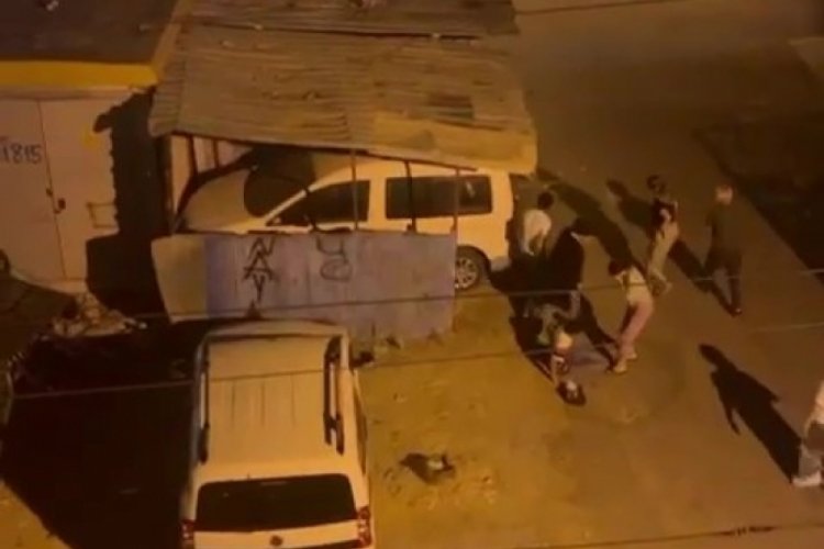 Adana'da sokak ortasında silahlar &ccedil;ekildi! 1 kişi yaralandı