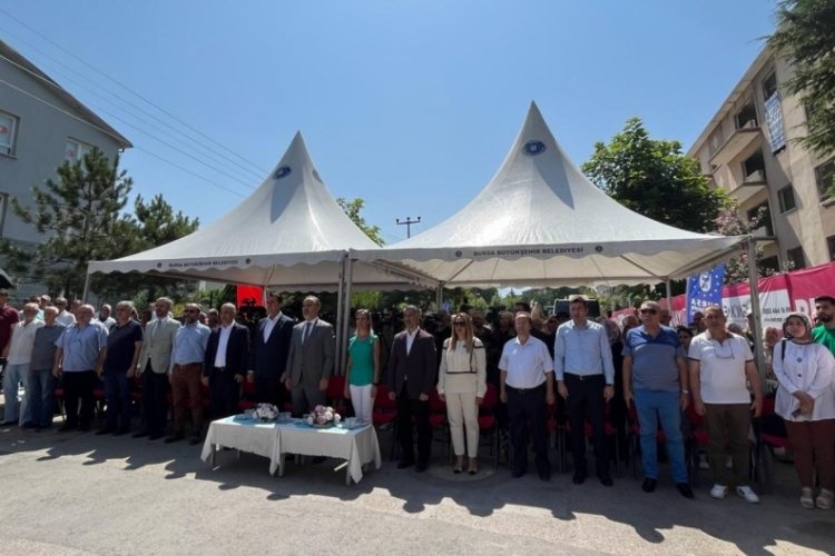 Bursa 1050'de ilk yıkımı Başkan Aktaş ger&ccedil;ekleştirdi