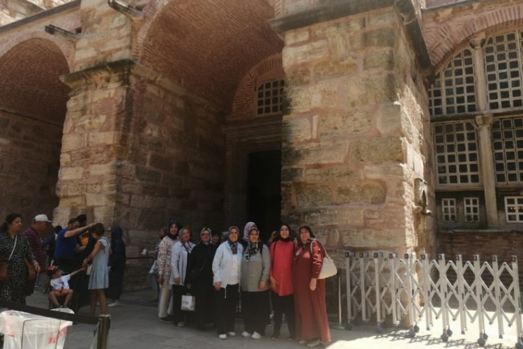 Karacabey'de İstanbul k&uuml;lt&uuml;r gezileri yoğun ilgiyle s&uuml;r&uuml;yor