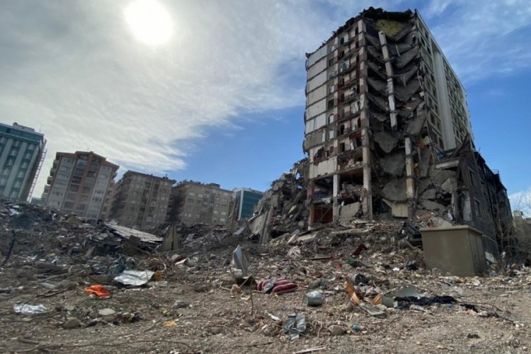 89 kişinin &ouml;ld&uuml;ğ&uuml; Galeria İş Merkezi'ne ilişkin kapsamlı bilirkişi raporu hazırlandı