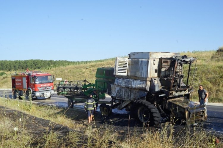 Kastamonu'da seyir halindeki bi&ccedil;er d&ouml;ver alev alev yandı