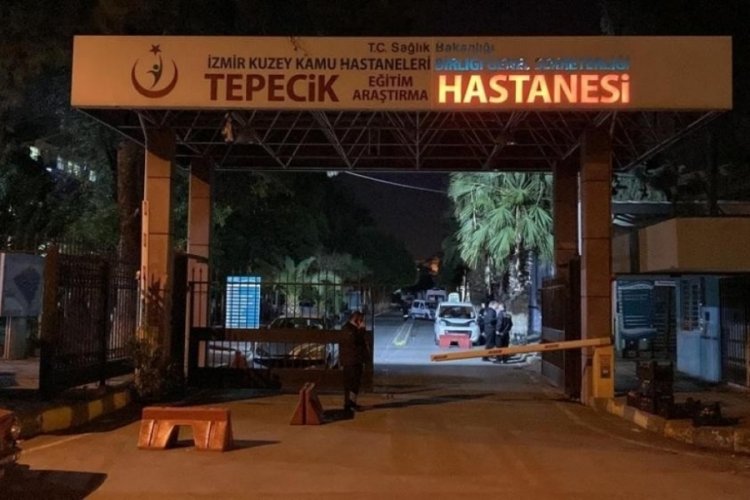 İzmir'de otomobille elektrikli motosiklet &ccedil;arpıştı: 5'i ağır 7 yaralı