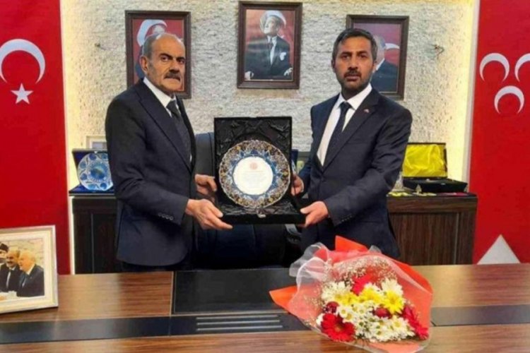 MHP Bayburt İl Başkanı İsmail Durmuş g&ouml;revinden istifa etti