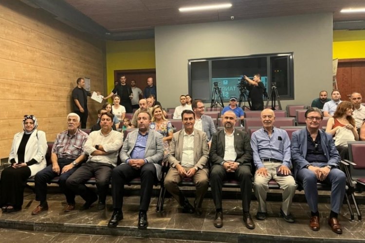 Bursa'da Tanpınar Şiir Yarışmasında &ouml;d&uuml;ller sahiplerini buldu