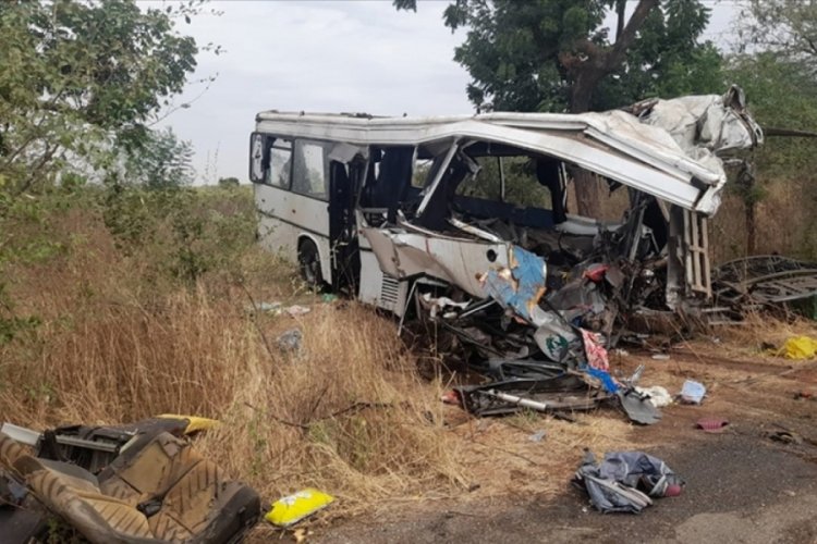 Senegal'de otob&uuml;s kazası: 23 kişi can verdi