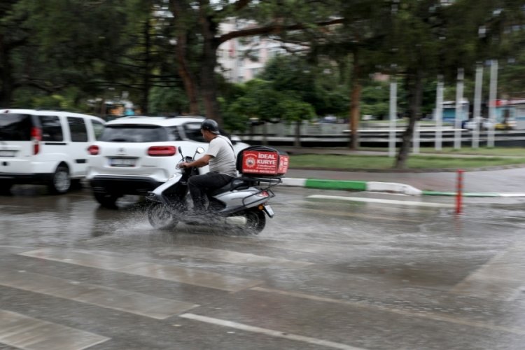 Kırklareli'nde sağanak hayatı olumsuz etkiledi