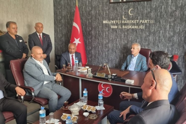 Bakan Uraloğlu'ndan MHP'ye ziyaret
