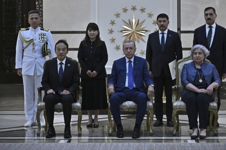 Erdoğan, 3 &uuml;lkenin Ankara b&uuml;y&uuml;kel&ccedil;ilerini kabul etti