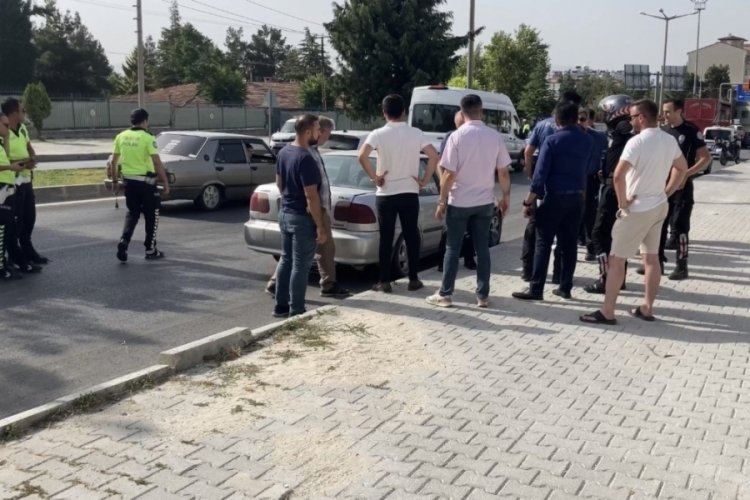 Burdur'da ka&ccedil;arken 2 polisi yaraladı, 10 km'lik kovalamacanın ardından yakalandı