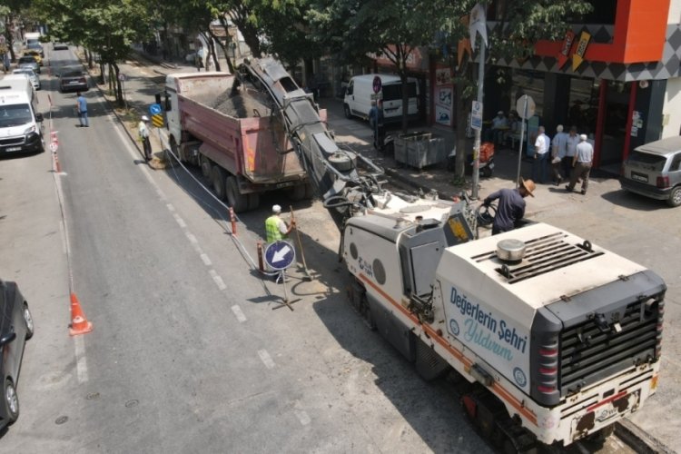 Bursa'da Teyyareci Mehmet Ali caddesi sil baştan yenileniyor