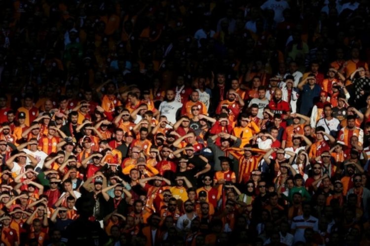 Galatasaray'dan taraftarlarına &ccedil;ağrı