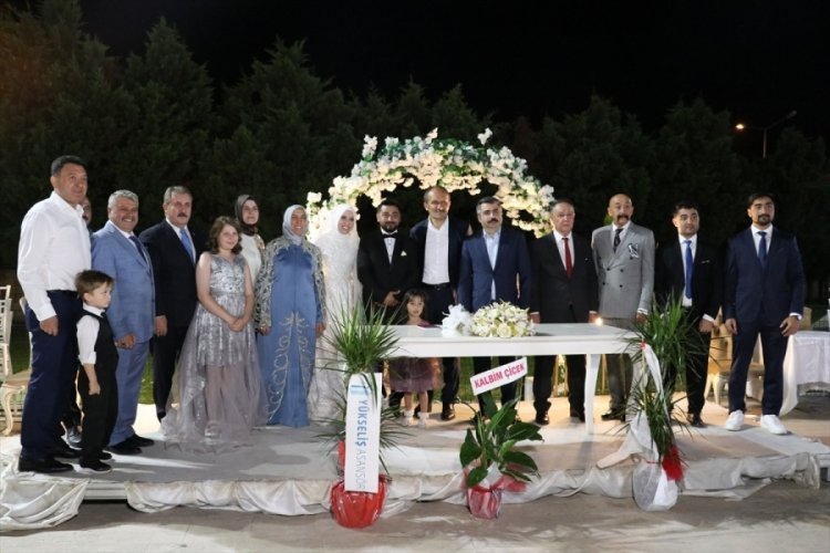 BBP Genel Başkanı Destici Bursa'da nikah şahidi oldu