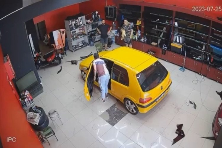 Bursa'da otomobil harekete ge&ccedil;ince ortalığı birbirine kattı!