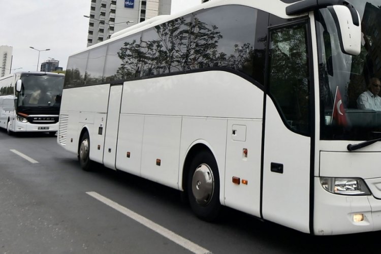 Yolcu otob&uuml;s&uuml;n&uuml;n şof&ouml;r&uuml; molada fenalaşarak hayatını kaybetti