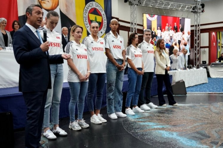 Fenerbah&ccedil;e'de Filenin Sultanları ayakta alkışlandı