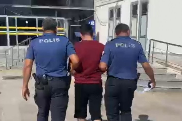 Hatay'da hasarlı binalardan kombi &ccedil;alan hırsız tutuklandı