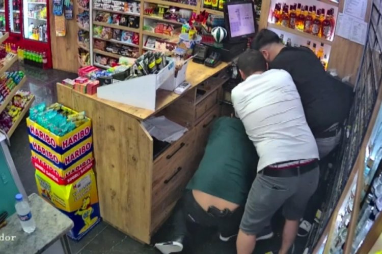Tekel bayi saldırısında &ouml;ld&uuml;r&uuml;len gencin babası konuştu!