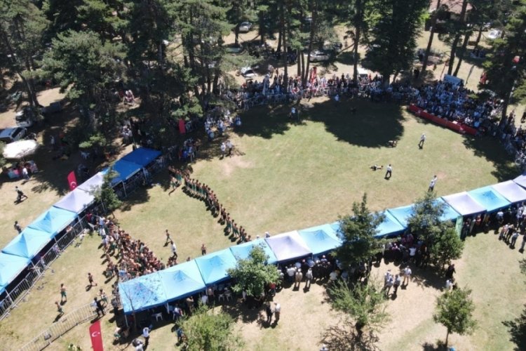 Bursa'da Alı&ccedil; Yaylası g&uuml;reşleri kıran kırana ge&ccedil;en m&uuml;cadelelere sahne oldu