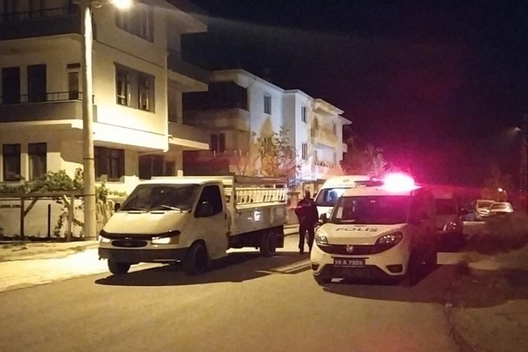 Park halindeki aracı kurşun yağdırdılar