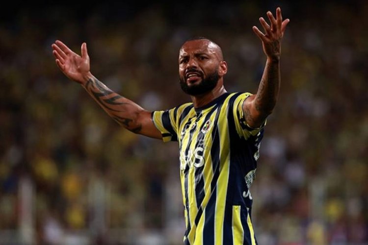Fenerbah&ccedil;e'de gece yarısı ayrılık!