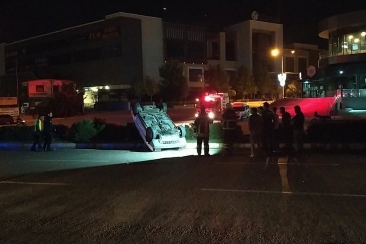 &Ccedil;orum'da takla atan otomobilden yara almadan &ccedil;ıktı