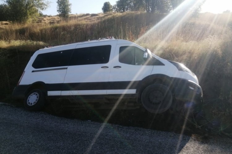 Bing&ouml;l'de minib&uuml;s devrildi: 12 yaralı