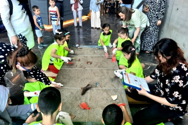 Bursa'da &ouml;ğrenciler tatillerini hem eğlenceli hem de &ouml;ğrenerek ge&ccedil;irdi