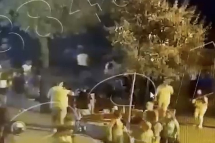 İstanbul'da polislere saldırı!