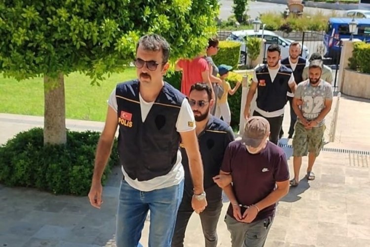 Muğla'da nakliye oyununu polis bozdu: 3 ka&ccedil;ak&ccedil;ı tutuklandı