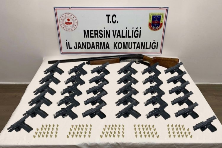 Mersin merkezli ka&ccedil;ak silah operasyonu: 8 g&ouml;zaltı
