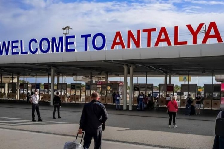 Antalya'ya 8 ayda 8 milyonu aşkın turist geldi