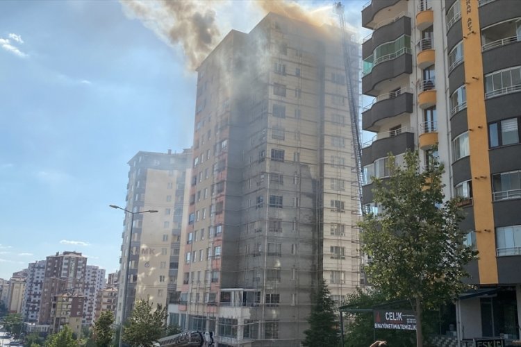 Kayseri'de yangın can aldı: 1 &ouml;l&uuml;, 3 yaralı