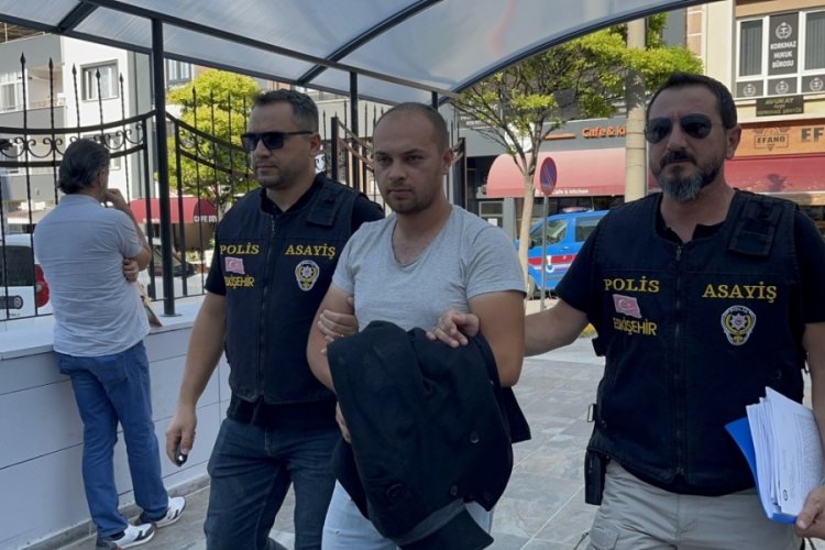 Eskişehir'de 18 yaşındaki genci &ouml;ld&uuml;ren zanlı tutuklandı