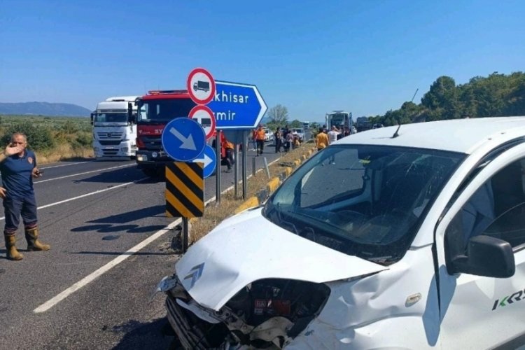 Manisa'da trafik kazası! 4 yaralı