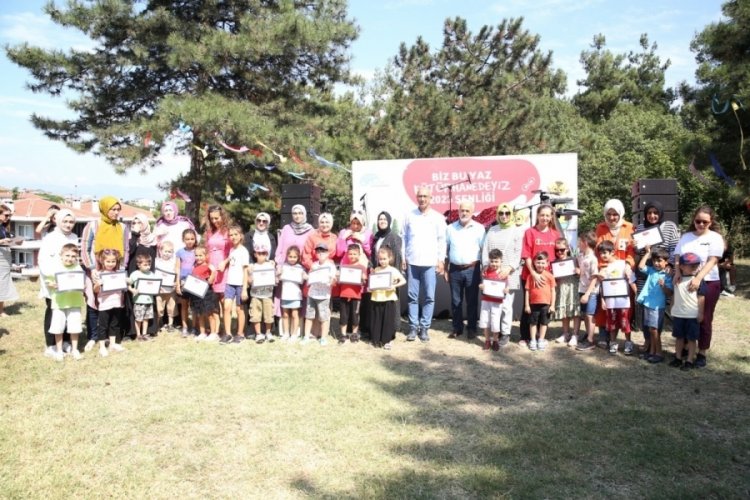 Nil&uuml;fer Belediyesi tarafından d&uuml;zenlenen 'Biz Bu Yaz K&uuml;t&uuml;phanedeyiz' katılımcılarına renkli final