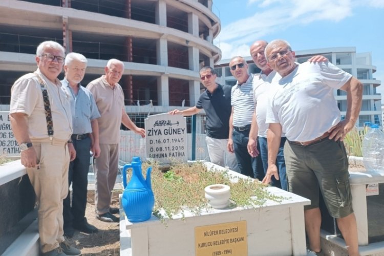 Nil&uuml;fer Belediyesi Kurucu başkanı Ziya G&uuml;ney kabri başında anıldı