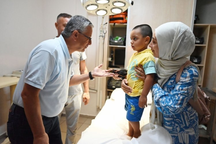 Antalya'da Kemer Belediyesi 60 &ccedil;ocuğu &uuml;cretsiz s&uuml;nnet ettirdi