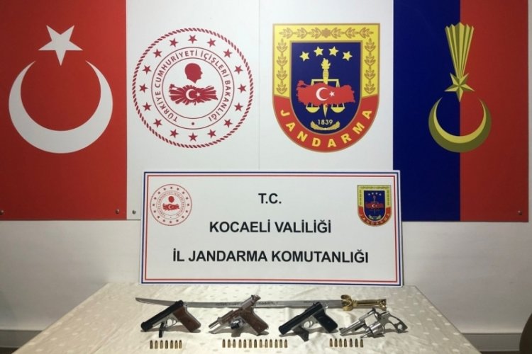 Kocaeli'de ka&ccedil;ak&ccedil;ılık operasyonu! 2 g&ouml;zaltı