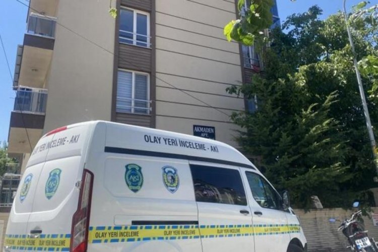 Uşak'ta 84 yaşındaki adam, 80 yaşındaki eşini bı&ccedil;akladı!