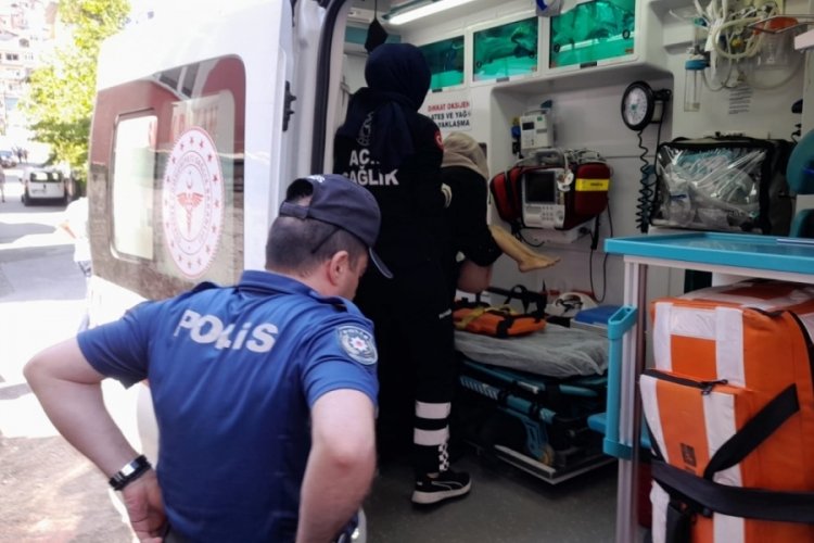 Zonguldak'ta kargo aracının altında &ccedil;ocuk kaldı