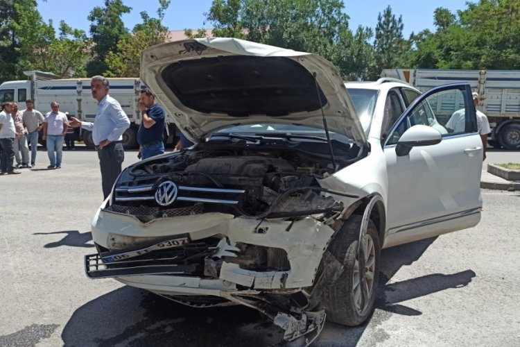Ahlat Belediye Başkanı trafik kazası ge&ccedil;irdi